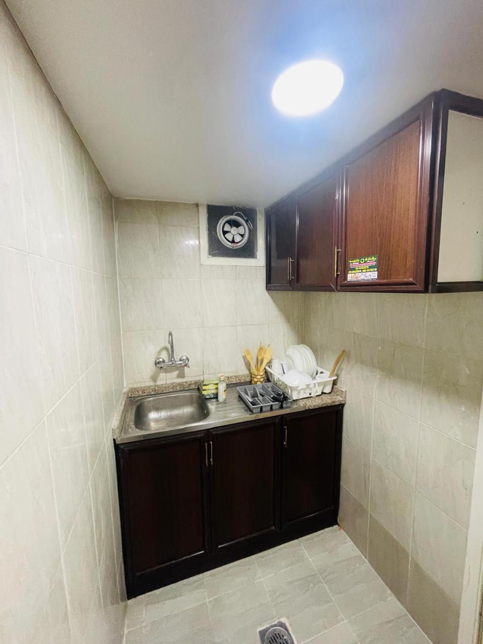 Apartment Naz Abu Dhabi